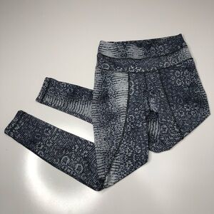 VARLEY Boa Snake Print High Waist Black & White Stretchy Active Workout Leggings